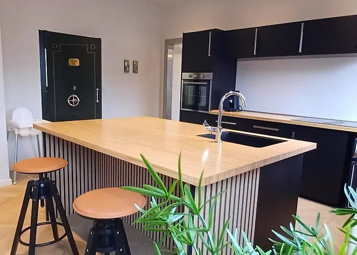 Luxurious Apartment In Aalborg City, Free Parking